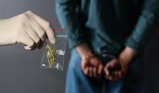 Azərbaycan vətəndaşı olan qadın Tbilisi Beynəlxalq Hava Limanında narkotik maddə ilə saxlanılıb