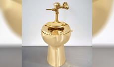 100 kiloqramlıq qızıl unitaz "Amerika" hərracda 12,1 milyon dollara satılıb