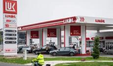 “Lukoyl” aktivlərini tək paket şəklində satmağa çalışır