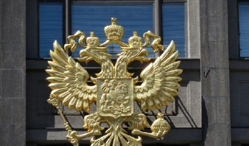 Dövlət Dumasına Rusiyanın dövlət gerbində xaç təsvirlərinin yerləşdirilməsi ilə bağlı qanun layihəsi təqdim edilib