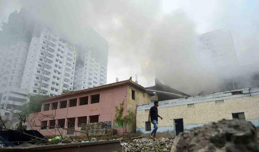 Pakistanda zavodda 15 nəfərin ölümü ilə nəticələnən güclü partlayış baş verib