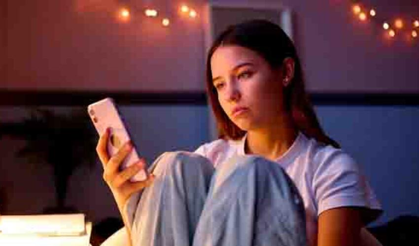 Malayziya gələn ildən 16 yaşdan kiçik şəxslər üçün sosial şəbəkələri qadağan edəcək