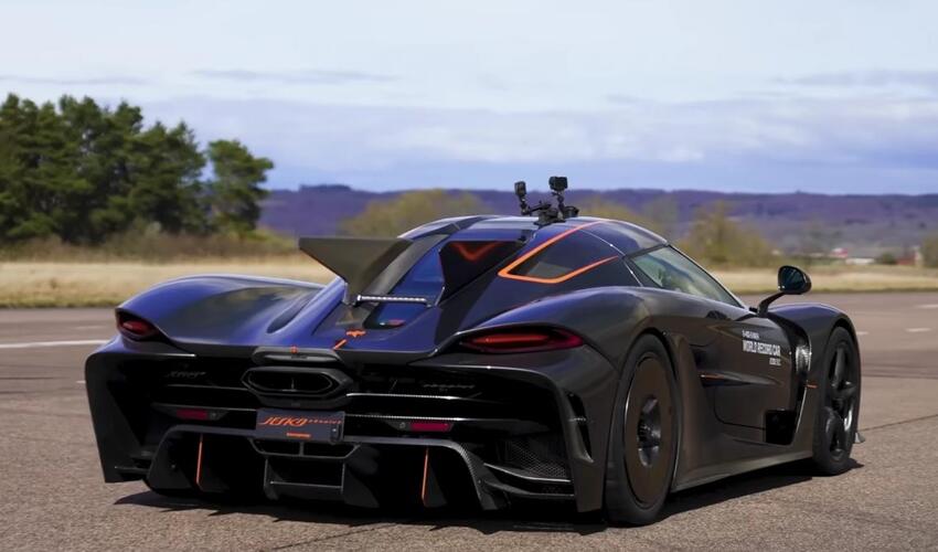 Güclü fırtına Taylandın cənubunda ən azı 19 nəfərin ölümünə səbəb olub