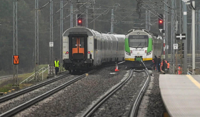 Polşada dəmir yolunu bombalamaqda ittiham olunan iki ukraynalı qiyabi olaraq həbs edilib