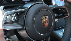 Rusiyada Porsche avtomobillərinin kütləvi kilidlənməsi baş verib