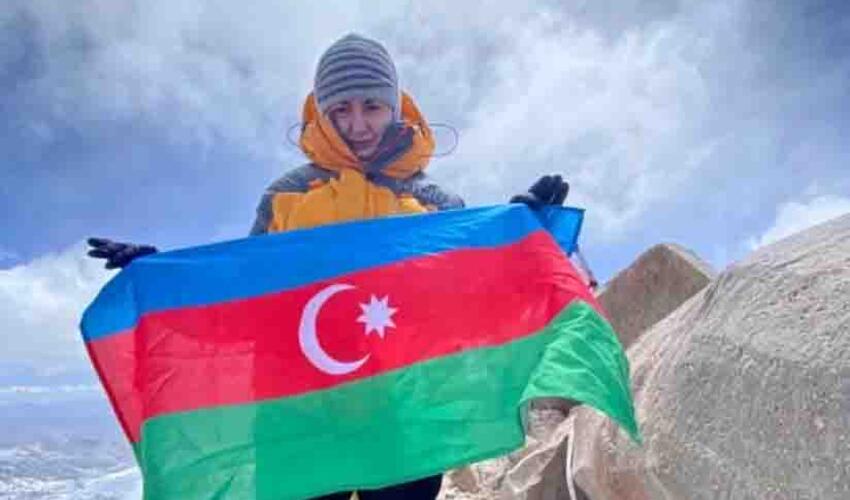Azərbaycanlı alpinist qadın Antarktidada 4892 metrlik zirvəni fəth edib