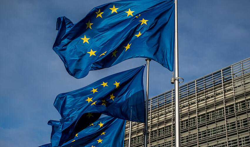 AB Rusiya aktivlərini birdəfəlik dondurmağın qanuni yolunu tapıb