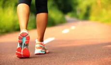 Gəzərkən dönmə sürətinin azalması Parkinson xəstəliyini göstərə bilər