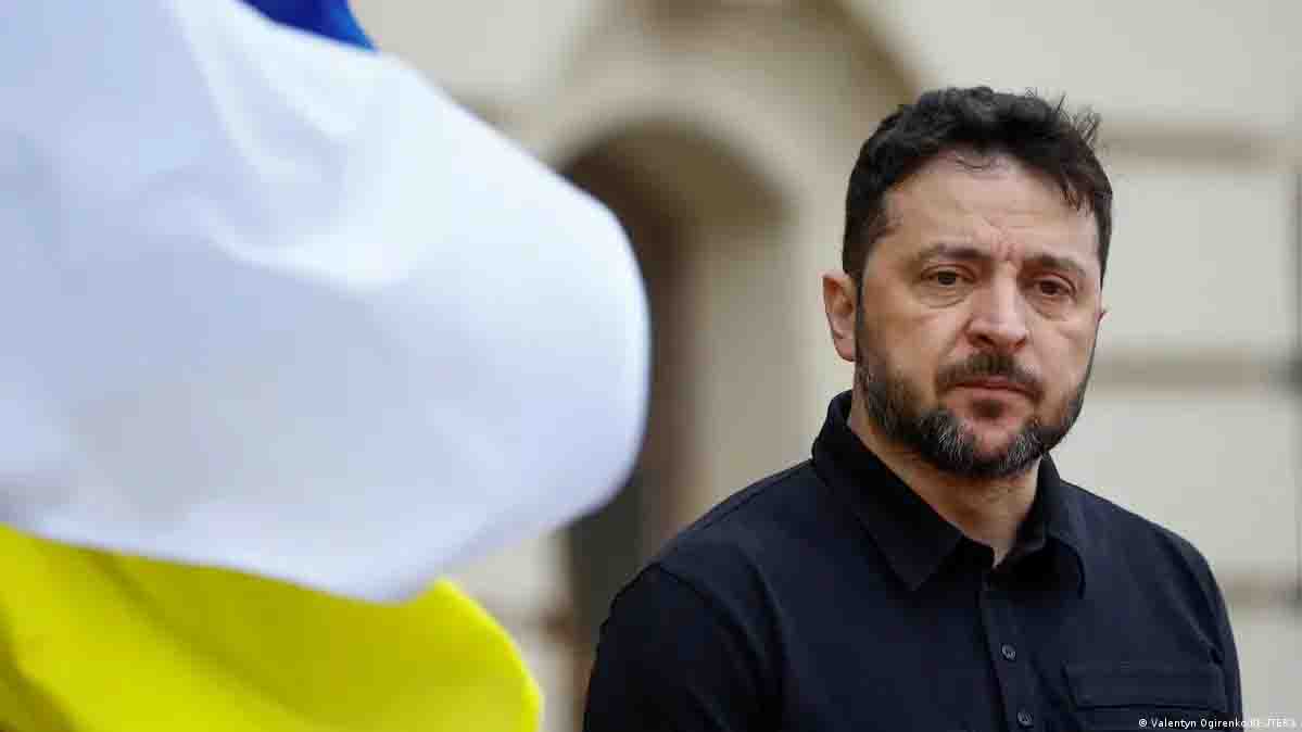 Zelenski: ABŞ Donbasda demilitarizə olunmuş zona təklif edir