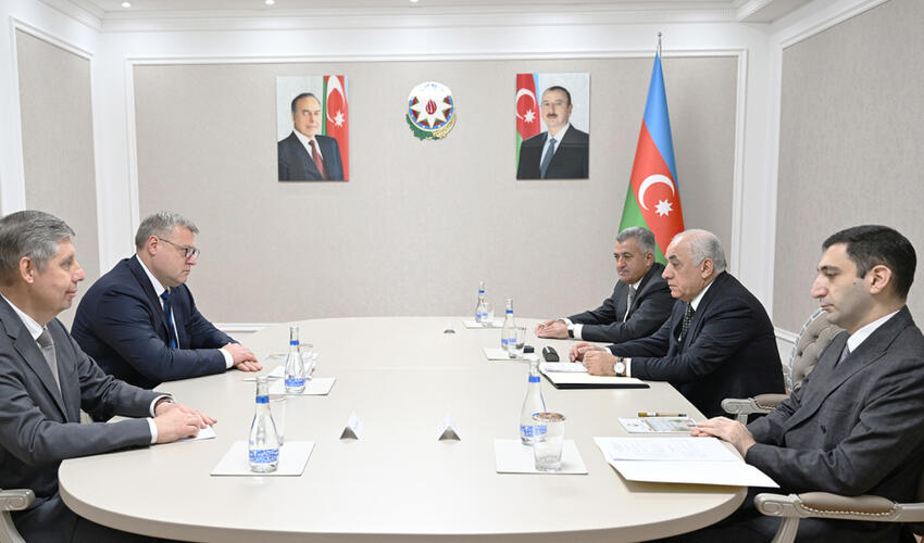 Baş nazir Əli Əsədov Rusiyanın Həştərxan vilayətinin qubernatoru ilə görüşüb