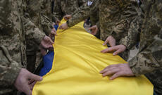 Ukraynada həlak olan kapral Hulinin cənazəsi Böyük Britaniyaya çatdırılıb