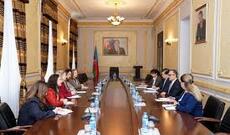 Dövlət Departamenti ABŞ rəsmilərinin Cənubi Afrikada saxlanıldığını bildirib