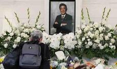 Prokurorluq Sindzo Abenin qatili üçün ömürlük həbs tələb edib