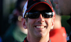 Məşhur yarış sürücüsü və ailəsi təyyarə qəzasında həlak olub