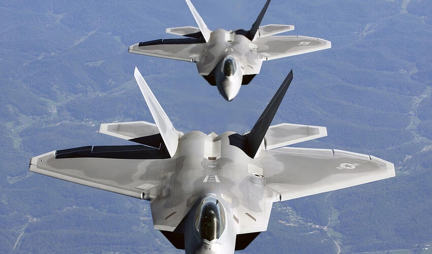 Amerika "F-22 Raptor"u dünyanın ən bahalı qırıcısı olaraq qalır