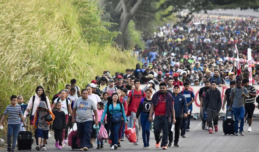 ABŞ qanunsuz immiqrantlara Yeni il öncəsi könüllü özünü deportasiya etmək üçün 3000 dollar ödəyəcək