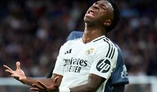 Vinisiusa qapı sərt şəkildə göstərildi