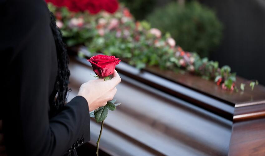 İnsan öldükdən sonra bədəninə nə olur?