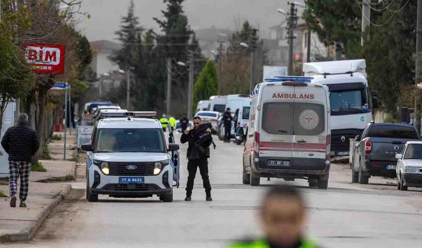 Türkiyədə İŞİD-ə qarşı əməliyyatda üç polis ölüb, 9 nəfər yaralanıb