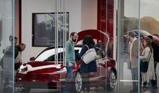 Çinin BYD şirkəti ilk dəfə elektrikli nəqliyyat vasitələrinin satışında Teslanı keçəcək