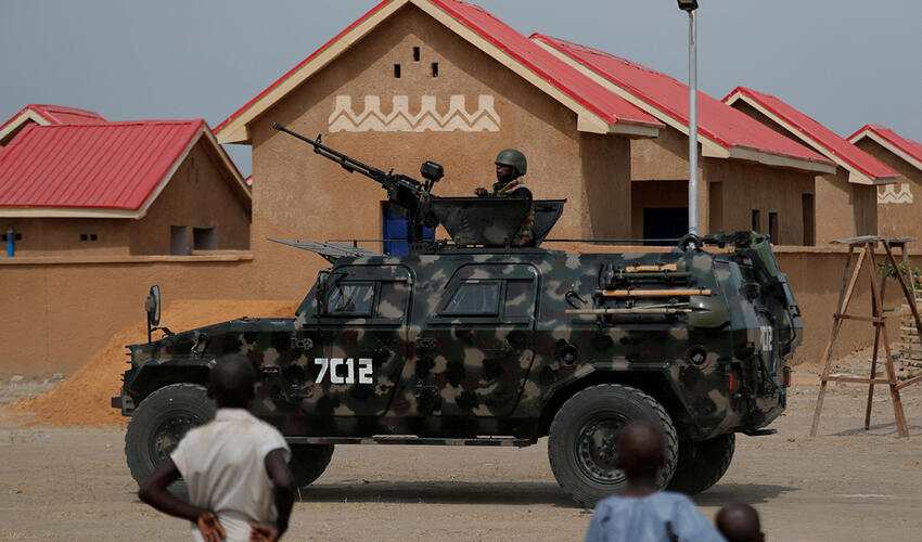 Nigeriyada silahlı şəxslər bir kəndə hücum edərək ən azı 30 nəfəri öldürüblər