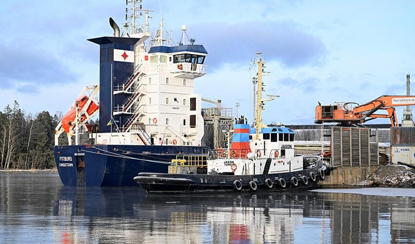 Finlandiya telekommunikasiya kabelinə zərər vurmaqda şübhəli bilinən Fitburq gəmisinin heyət üzvünün həbs olunması barədə qərar qəbul edib