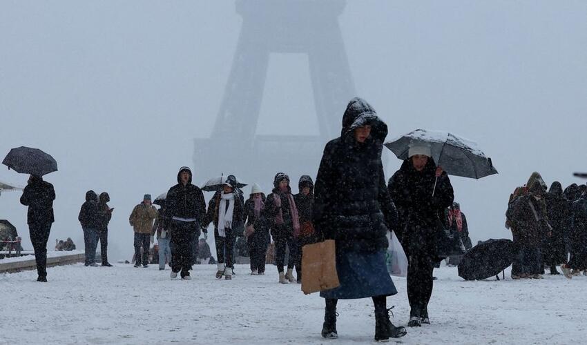 Avropada güclü qar həyatı iflic edib