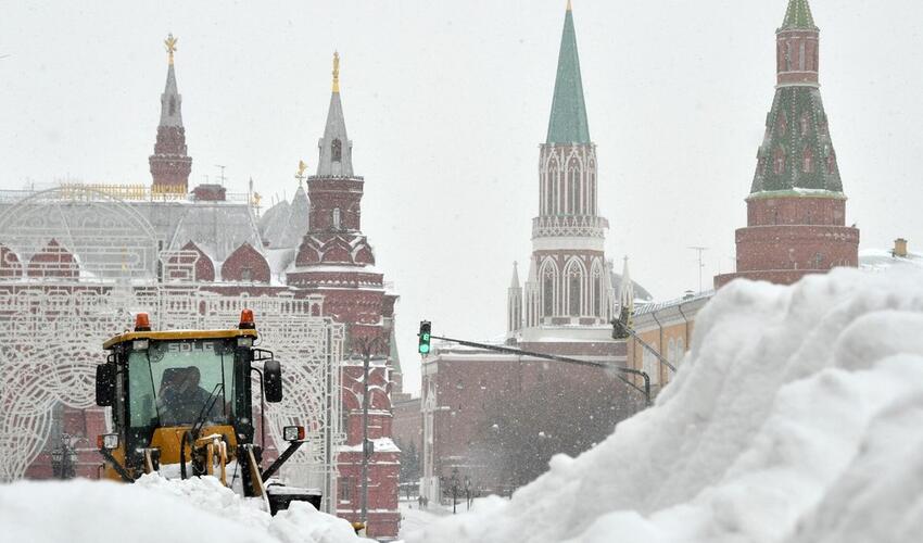 Moskvaya yağan güclü qar yarım əsrlik rekordu qırdı