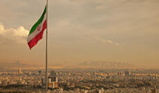 İran hakimiyyəti hava məkanını müvəqqəti olaraq mülki aviasiya üçün bağlayıb