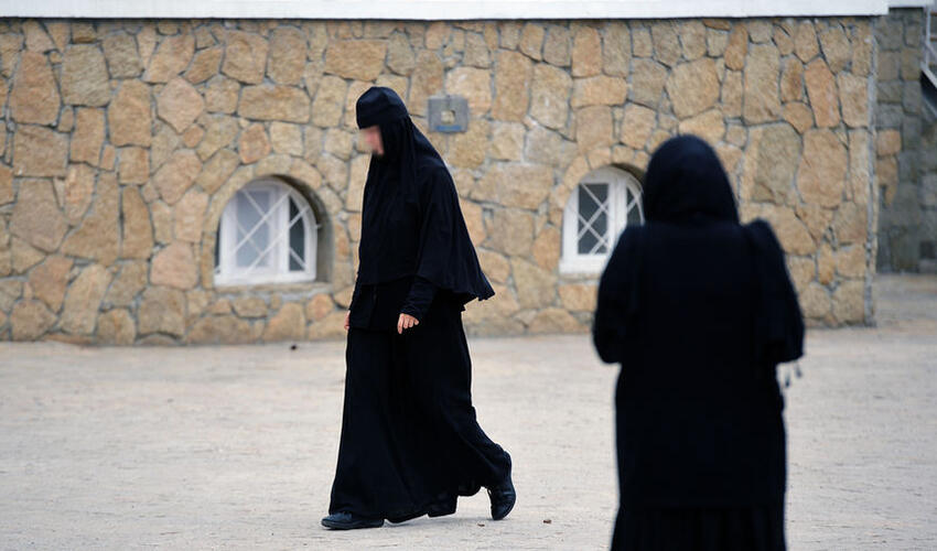 Rusiya Belarus rahibələrindən Avropada casusluq məqsədləri üçün istifadə edir