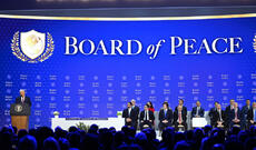 Prezident İlham Əliyev Davosda “Sülh Şurasının Nizamnaməsi” sənədinin imzalanma mərasimində iştirak edib