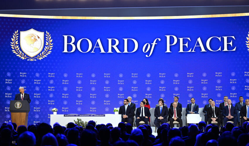 Prezident İlham Əliyev Davosda “Sülh Şurasının Nizamnaməsi” sənədinin imzalanma mərasimində iştirak edib