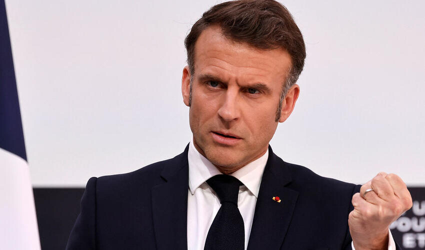 Fransa Aralıq dənizində Rusiyadan gələn bir neft tankerini saxladı