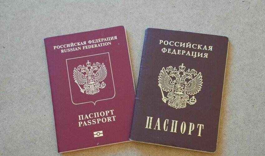 Xaricdə yaşayan rusiyalılar yeni vətəndaşlıq və ya yaşayış icazəsi barədə məlumat vermədikləri üçün cərimələnəcəklər