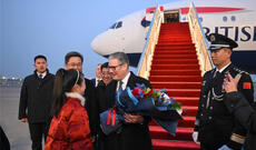 Britaniya Baş naziri Çinə rəsmi səfərə gəlib