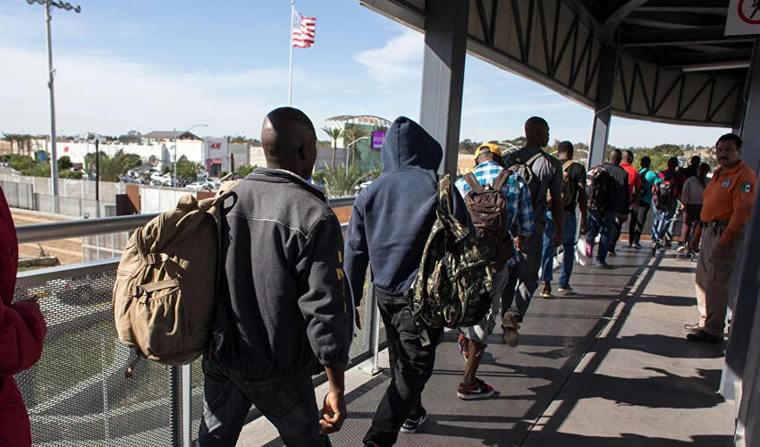 ABŞ-dən əks istiqamətə miqrant axını güclənib