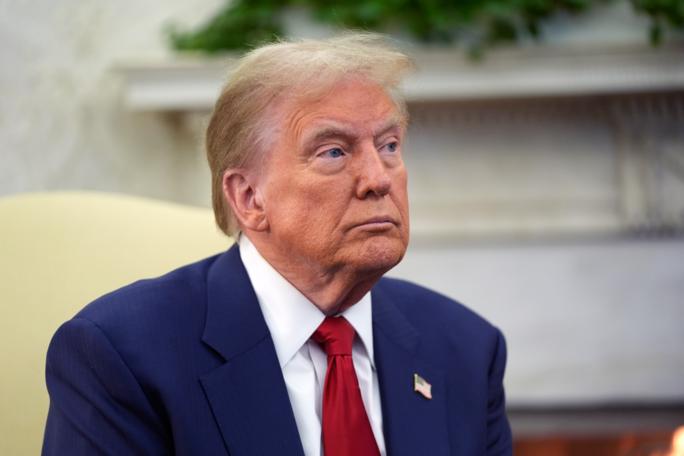 Trampın siyasi komitəsi ABŞ Konqres seçkiləri üçün 483 milyon dollar topladı