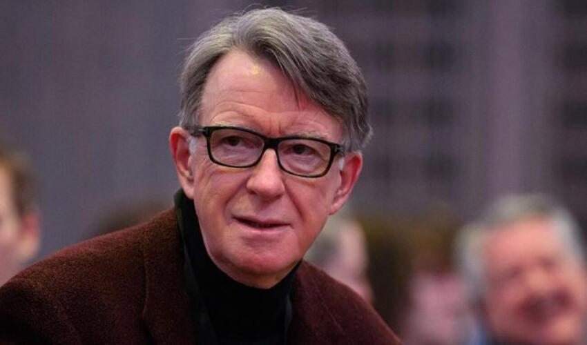 Keçmiş Britaniya səfiri "rüsvayçılıqdan qaçmaq üçün":Epşteyn işi ilə bağlı istefa verib