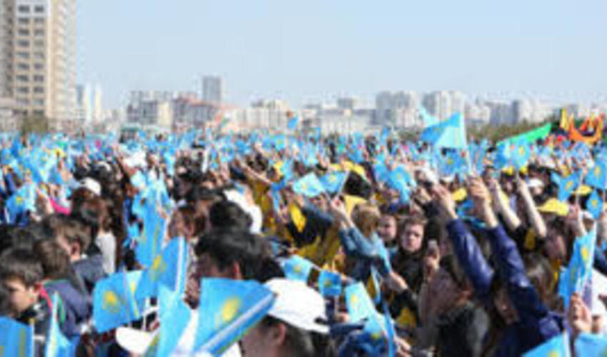 Qazaxıstan əhalisi ötən il 212.000 nəfər artıb