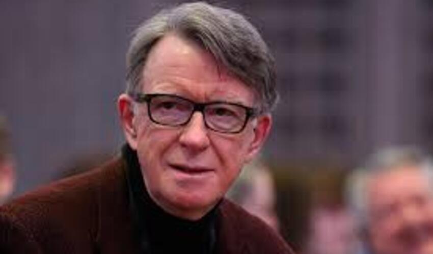 ABŞ-dakı keçmiş Britaniya səfiri Epşteyn dosyesi qalmaqalına görə Lordlar Palatasını tərk edir