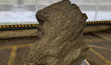 2,5 ton çəkisi olan meteorit Rusiyadan Böyük Britaniyaya aparılmağa cəhd edilib