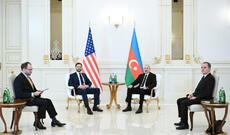 Bakıda “Azərbaycan Respublikası Hökuməti ilə Amerika Birləşmiş Ştatları Hökuməti arasında Strateji Tərəfdaşlıq Xartiyası”nın imzalanma mərasimi keçirilib