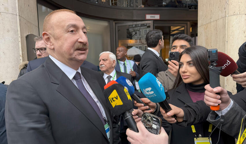 Prezident İlham Əliyev Münxendə Azərbaycan telekanallarına müsahibə verib