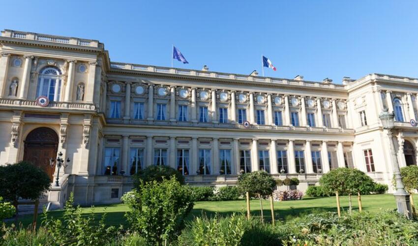 ABŞ səfiri Fransa Xarici İşlər Nazirliyinin çağırışını rədd edib