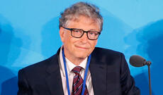 Bill Qeyts rus qadınlarla evlilikdən kənar münasibətlərini etiraf edib