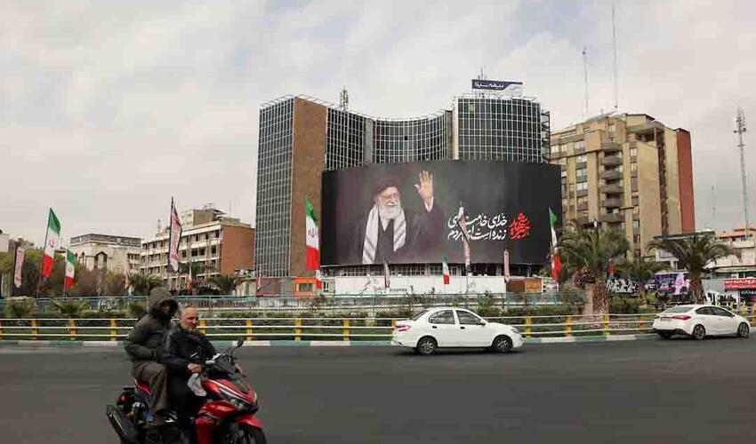 Kəşfiyyat Xameneyinin ölümündən sonra İranın ABŞ-a hücumları barədə xəbərdarlıq etdi