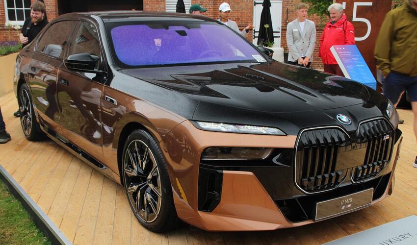 Ən yaxşı lüks elektrik avtomobilinin adı məlum oldu