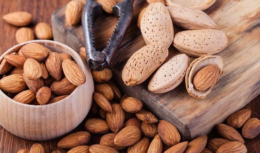 Badam yemək piylənmə zamanı bədəndəki iltihabı azaldır