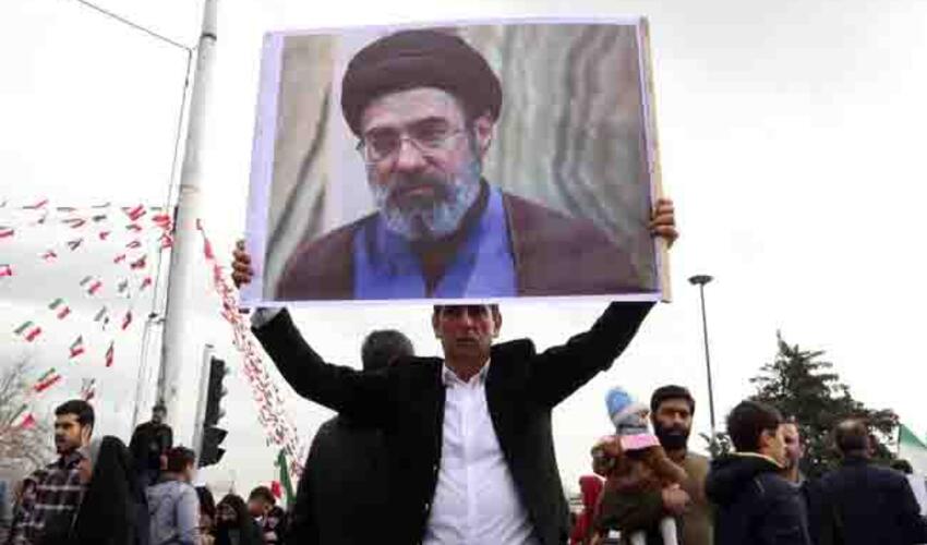 Reuters: ABŞ kəşfiyyatı İran rejiminin çökməsi əlamətlərini görməyib