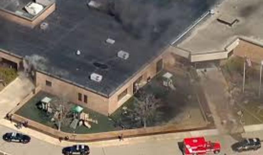 ABŞ-da silahlı bir nəfər  sinaqoqa hücum edib